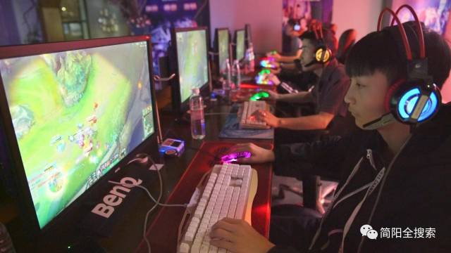 贴合的模块 贴合的模块